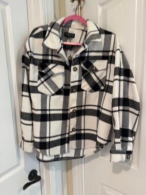 Love Tree Black & White Plaid Button-Down Shacket